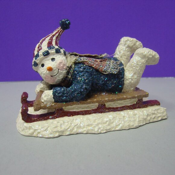 2001 Snowsnickle "Snowboy on Sled" ENESCO figure 861855, Linda Lindquist Baldwin - Picture 1 of 15
